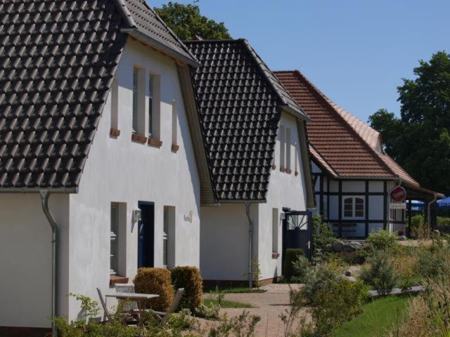 Mellenthin Feriendorf Alte Schmiede מראה חיצוני תמונה