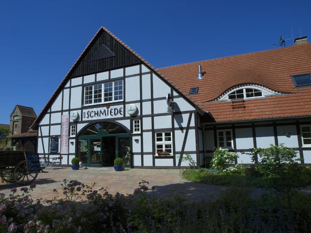 Mellenthin Feriendorf Alte Schmiede מראה חיצוני תמונה